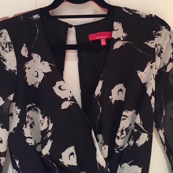 OPEN BACK ROMPER - Picture 2 of 3